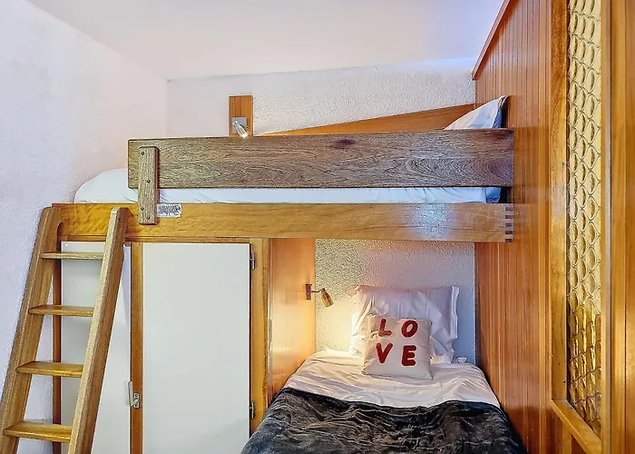 1650 - Mountain View - Snow Front 2s05 谷雪维尔