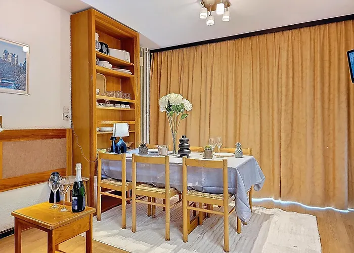 1650 - Mountain View - Snow Front 2s05 谷雪维尔